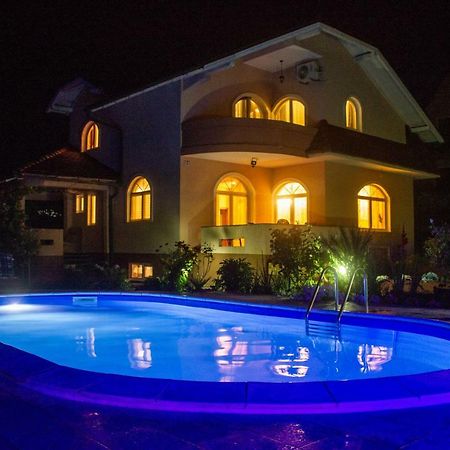 Villa Katarina With Pool 巴尼西卢卡 外观 照片