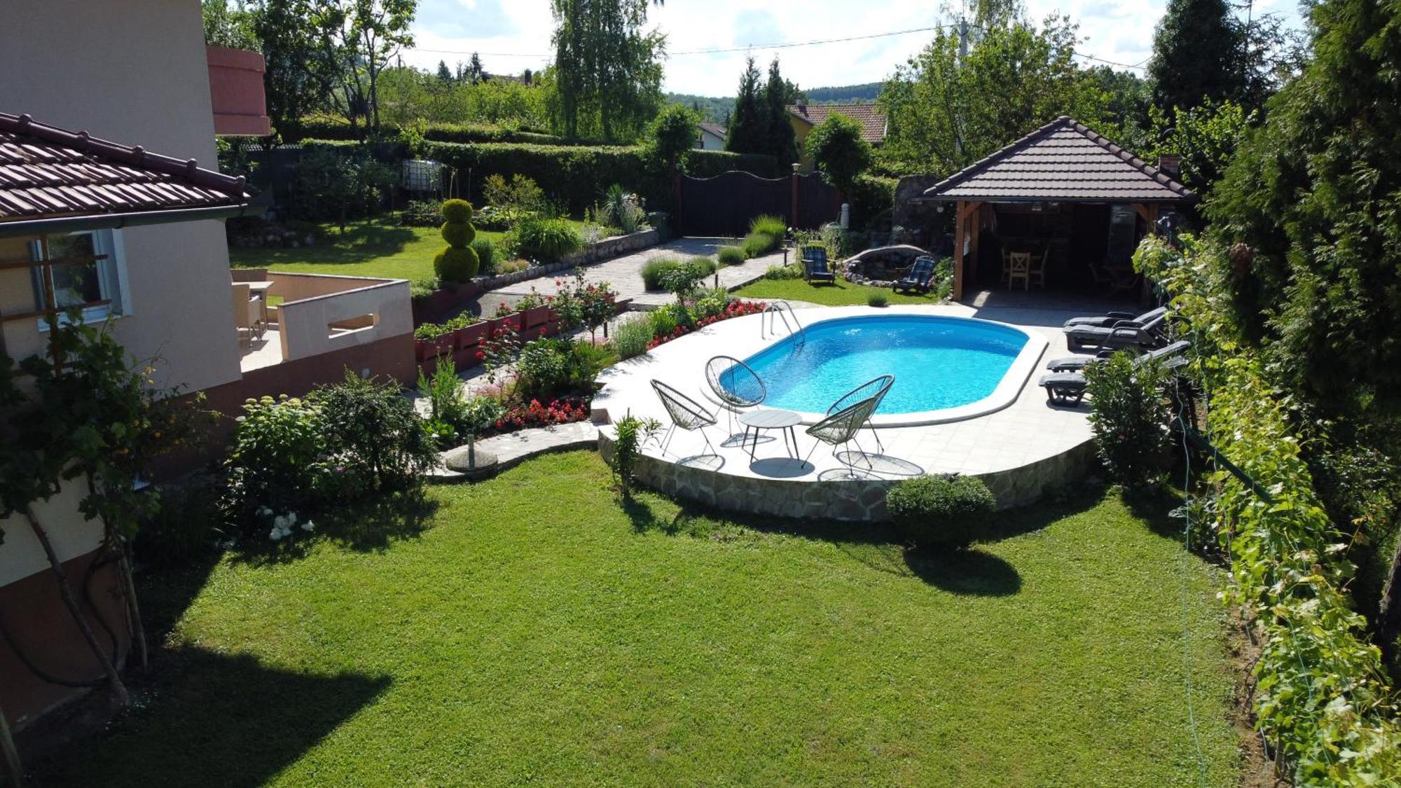 Villa Katarina With Pool 巴尼西卢卡 外观 照片