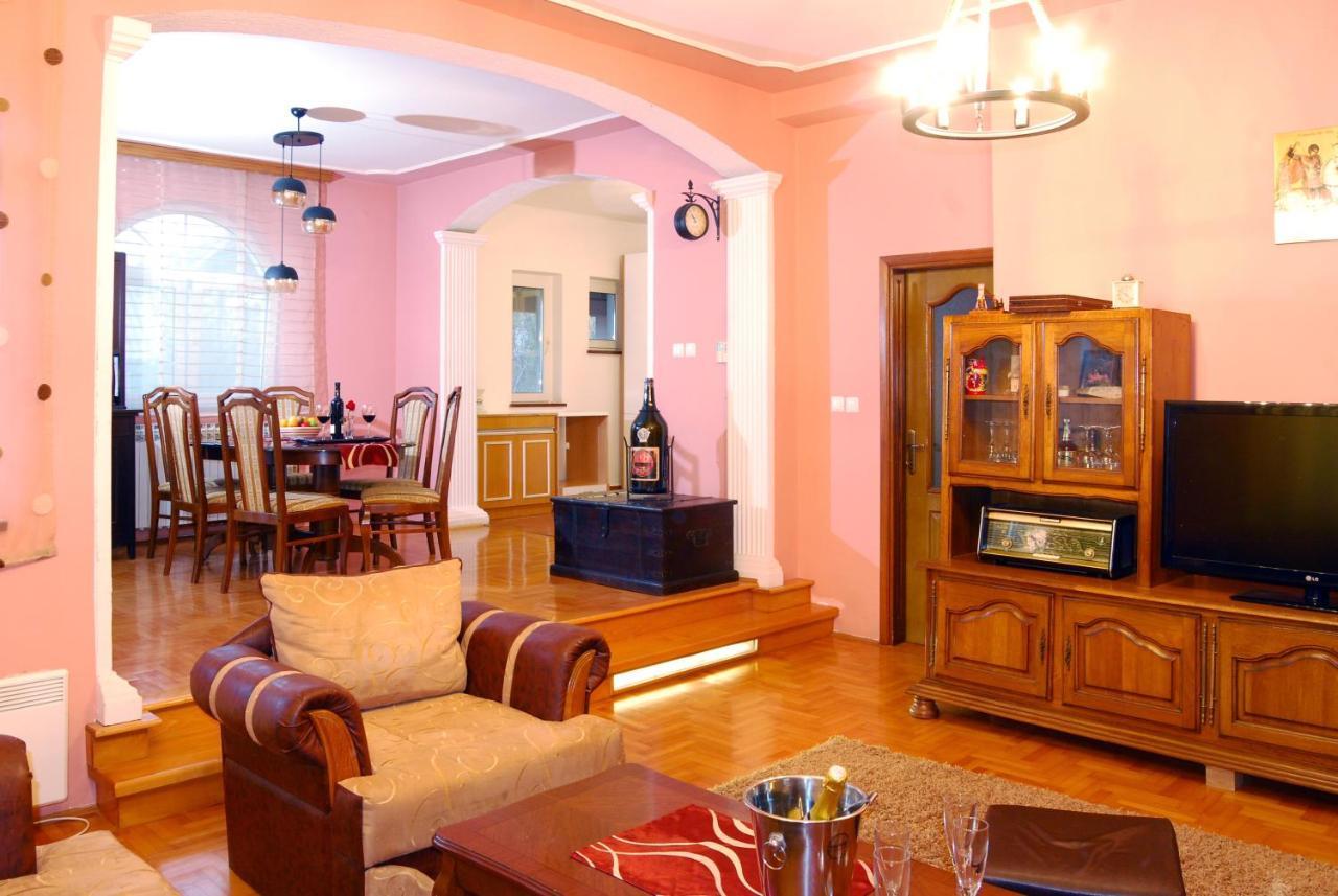 Villa Katarina With Pool 巴尼西卢卡 外观 照片